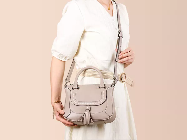 Crossbody taske